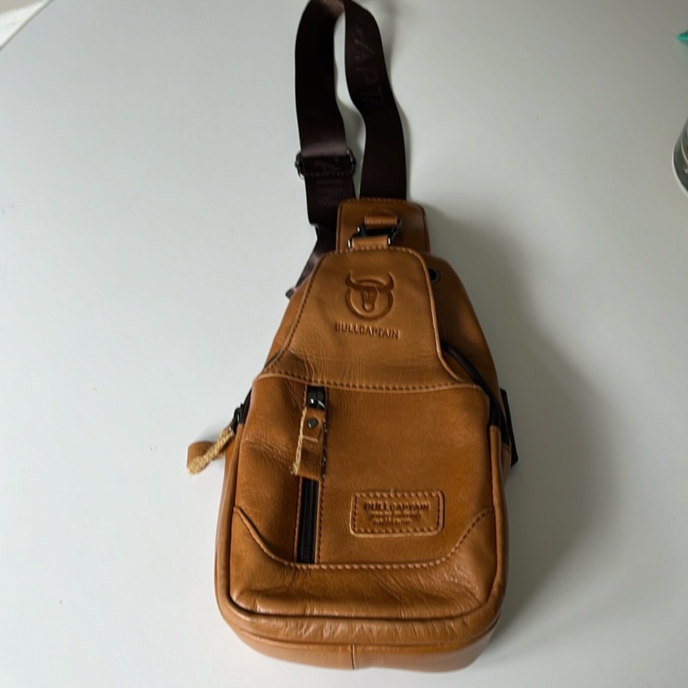 BULLCAPTAIN Genuine Leather Sling Bag Multi-pocket Chest Bag